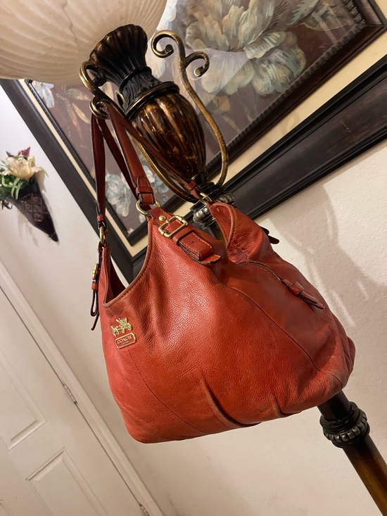 Coach, please check all picture of condition - Picture 4 of 17